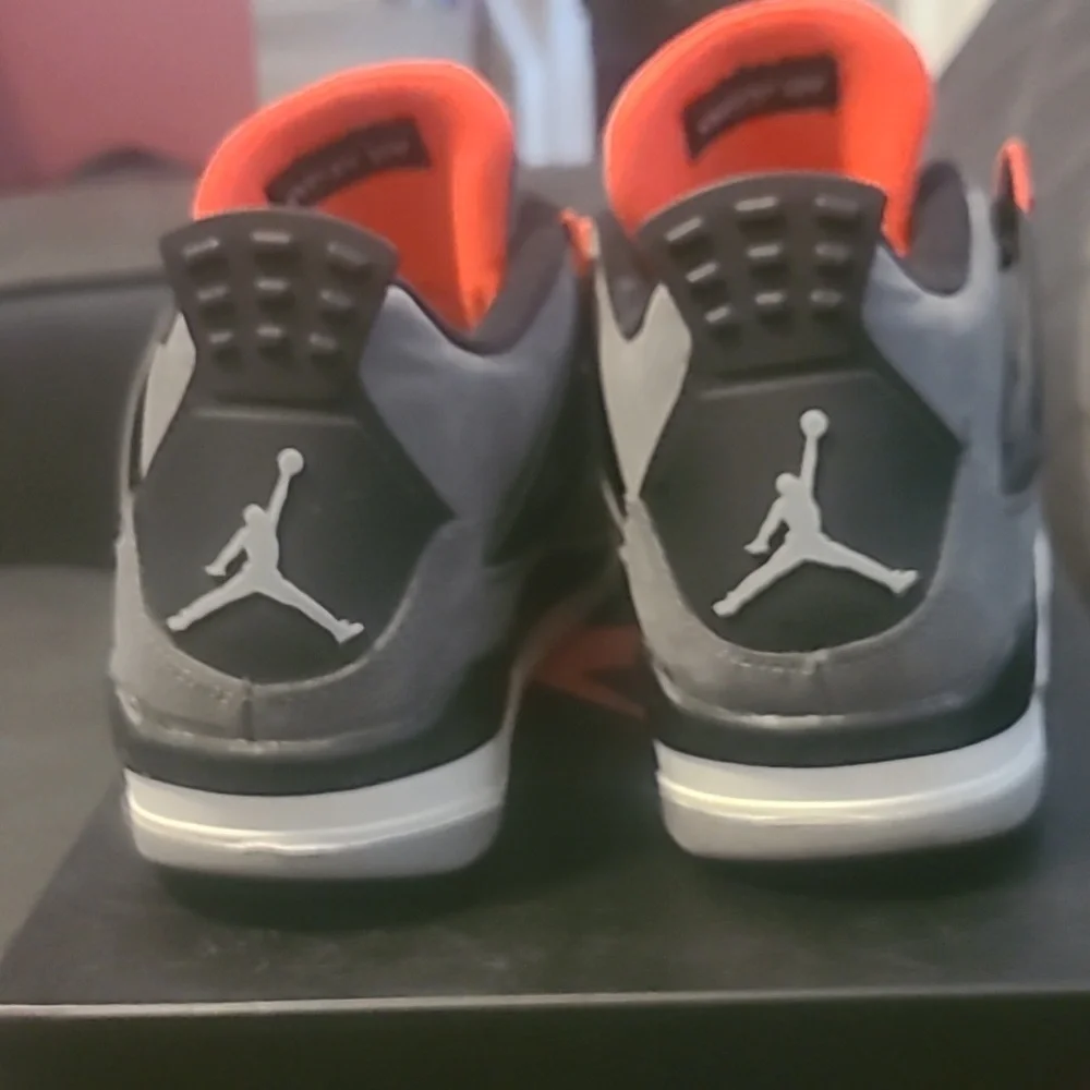 Air Jordan 4 Retro (GS)